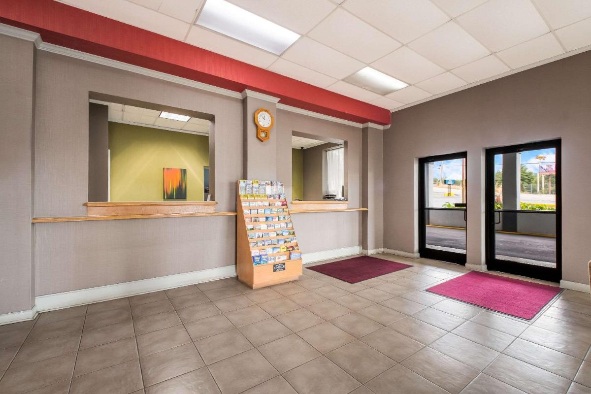 Popular attractions Area Nearby Property